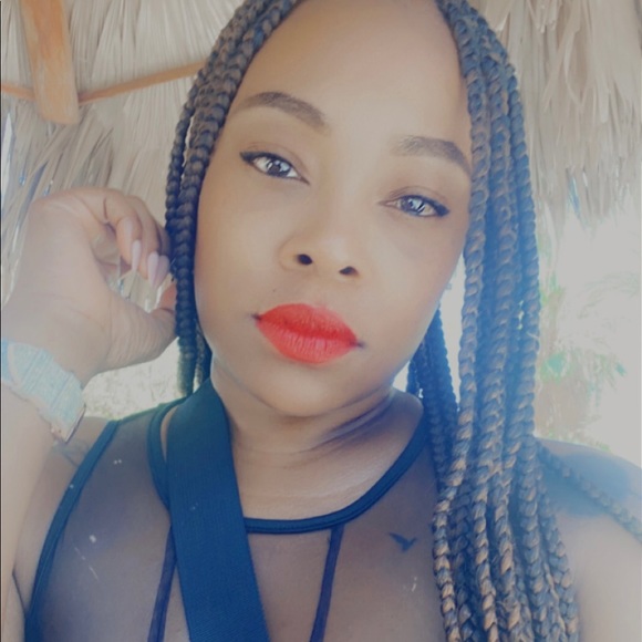 phenomenallyshe